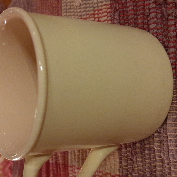 💕FREE WITH ANY PURCHASE OVER $20💕Vintage mug with picture of wild flowers - Picture 2 of 6